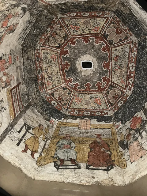 元代八角墓室壁画全景